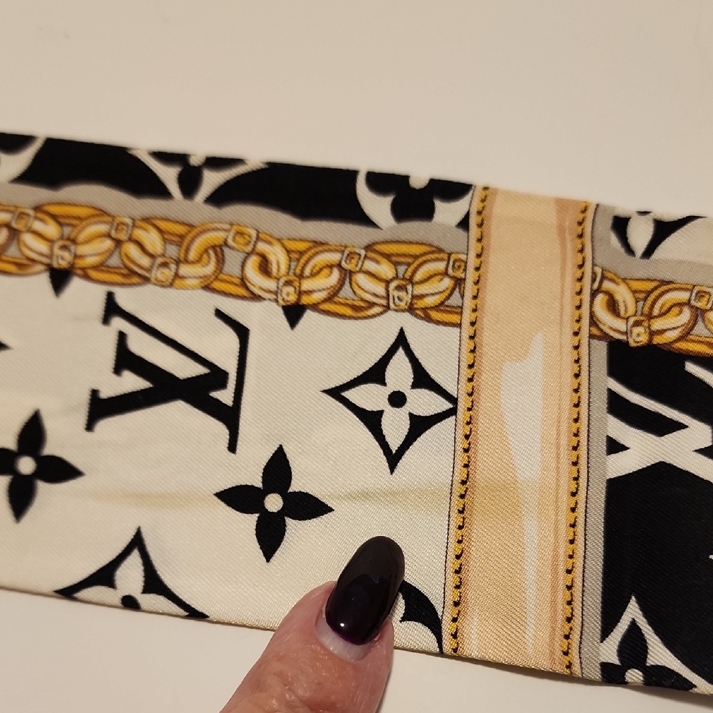 Louis Vuitton Monogram Silk Bandeau/Twilly - Picture 7 of 7